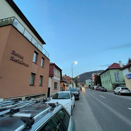 Natura City Center Studio Brasov Bagian luar foto
